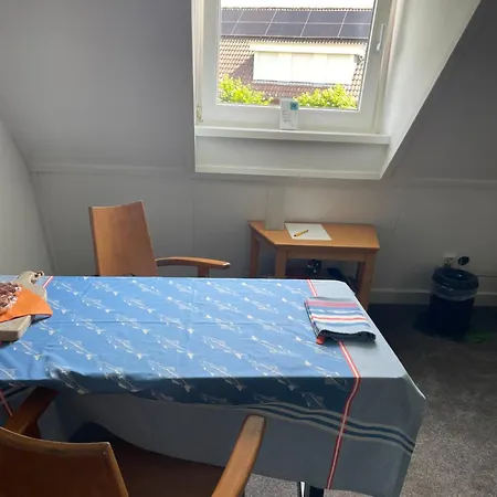 Bij De Heldinnen 3*