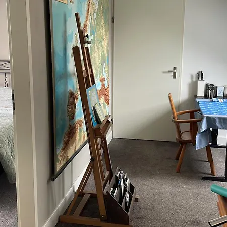 Bij De Heldinnen Helden